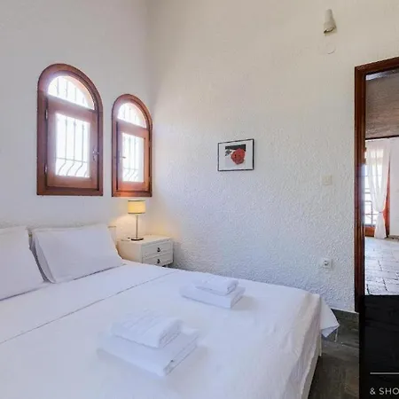 別荘 Casa Calma Beachfront 3bdrm Maisonette モラ・カリヴァ