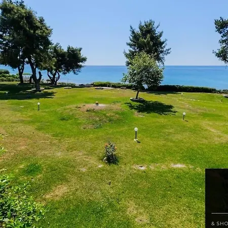 Casa Calma Beachfront 3bdrm Maisonette *